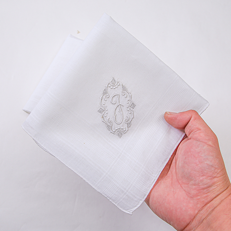 Satz von 2 stücke luxuriösen,  – Monogrammed Handkerchief Bewertung und Preis