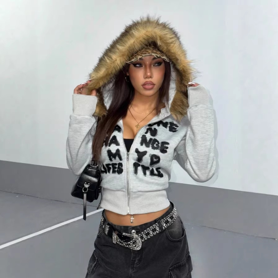 Kapuzenjacke mit Reißverschlus – Y2K Formal Wear Men Bewertung und Preis