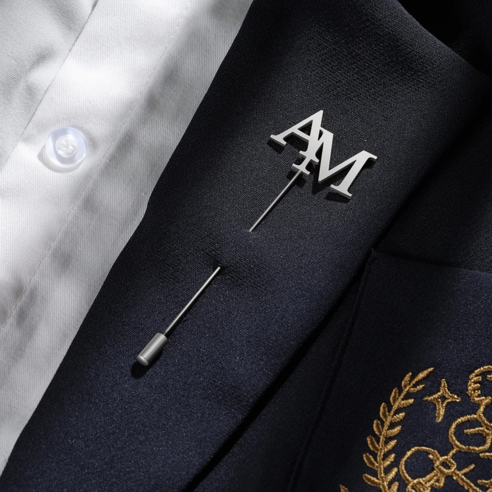 Personalisierte Brosche mit In – Tuxedo Lapel Pin Bewertung und Preis